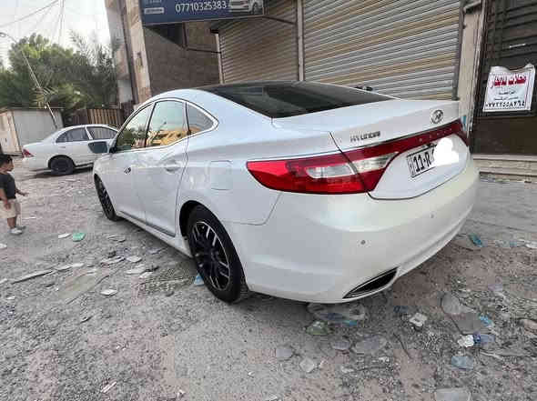 ازيرا موديل 2012
 رقم بغداد 
✅ فول مواصفات
✅. VIp
✅رقم الماني دولي 
✅ بصمة تشغبل 
✅تخم تاير جديد
✅ويل كب 17
✅محرك ٦ سلندر خليجي 
✅فول 1/1 خليجي 
✅اللون ابيض صدفي 
✅تبريد قطعتين منفصل 
✅بانوراما 3حركات 
✅ستيرن شكل رياضي sport 
✅ ثلاجه 
✅تحكم ستيرن 4 جهات 
✅جلد قرميدي اصلي تطريز 
✅كشنات كهرباء السايق والصدر
✅ تخزين 2وضعية ميموري كشن 
✅تدفئة وتبريد كشنات امامي
✅منضومة ذنون عالي
✅حساس امامي خلفي
✅كشنات جلد لون ماروني
✅لد امامي خلفي ليزر
✅لايت زينون ناصي عالي متحرك
✅ايرباك عدد 8
✅نظام ABS بريك
✅ مانع انزلاق
✅نظام AUTO HOLD نزول منحدرات
✅بصمات عدد 3 مع الصندوق 
✅بردات جانبيه خلفيه بلادي
✅سماعات عدد 10 
✅بردات خلفية اصلي كهرباء 
✅ ضوء ابيض داخلي 
✅مري كهرباء شفط قلابة مع ضوء إشارة 
✅الماسحات حساس تعمل عند الأمطار
✅حداديه جديده 
السياره بيهه باب خلف السائق مبدل  نفس اللون 
والباقي كفاله 
وسونار مرفق بلمنشور 
🛑 السعر132 
المكان / ديوانية - حي الجامعه
***********
