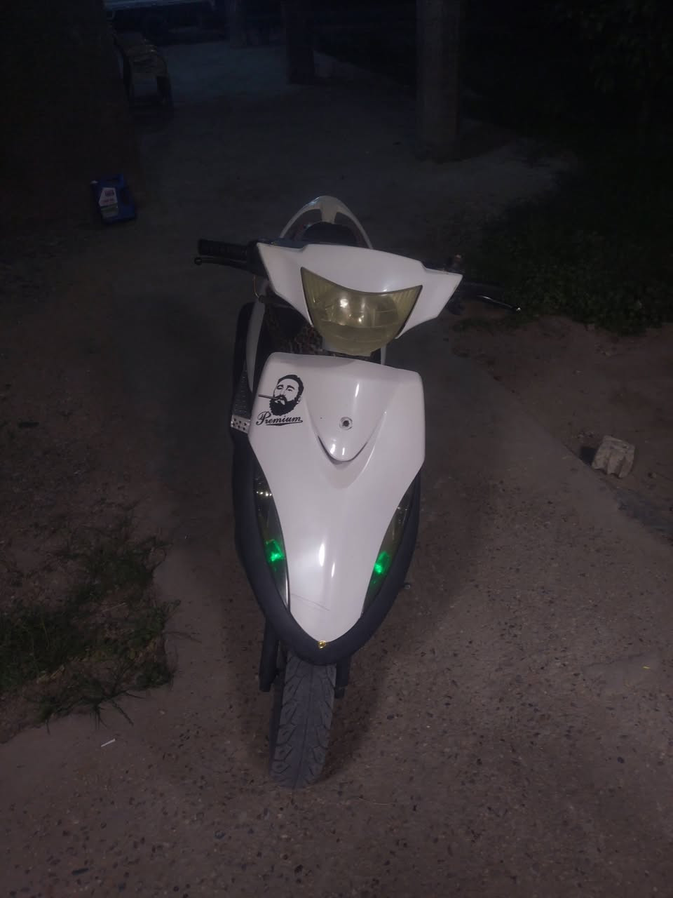 السلام عليكم من رخصت صاحب الكروب
دراجه ماكس عدله للبيع دراجه كامله بس بيهاااا نقص سلف وكتف مال اشايرر دراجه مفتوحه مره وحده بوشه 49

السعر 475وبيها مجال


**إذا كنت صاحب هذا الإعلان وتريد حذفه لأي سبب، رجاءا أرسل رسالة إلى الدعم الفني**