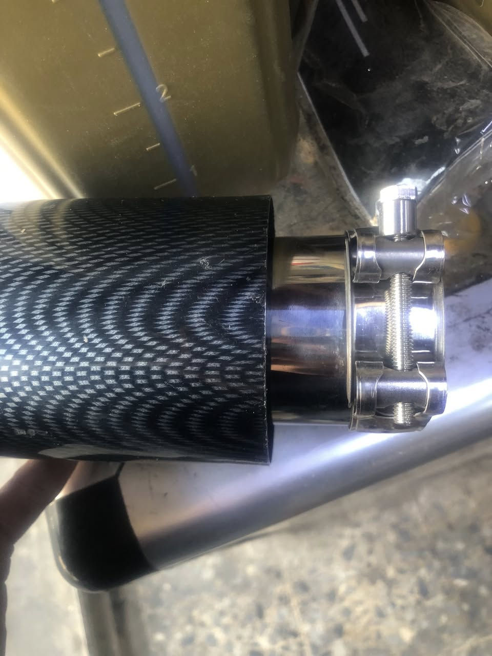 للبيع زوج كفرات صلنصه كاربون فايبر ***********
