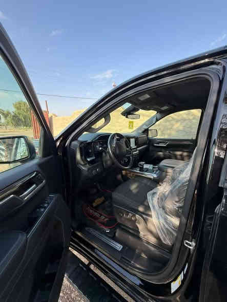 2023 CHEVROLET SILVERADO,RST مكينه8 سلندر السعر 370 وبيها مجال بسيط 
الاتصال***********
