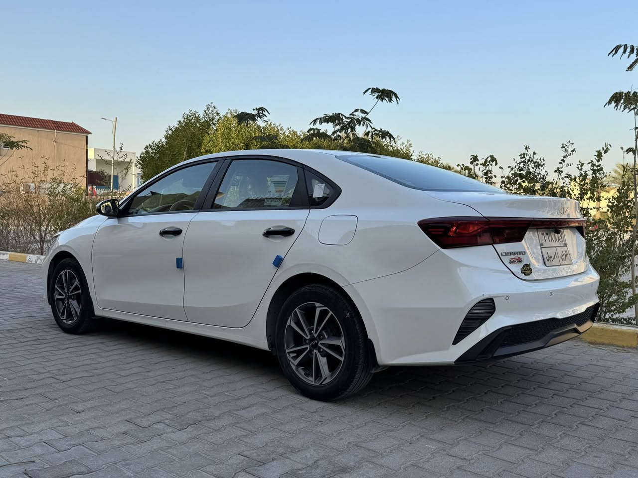 السلام عليكم للبيع سيراتو ٢٠٢٢ رقم اربيل سنويه لل٢٦ شهر ٨
مواصفاتها فول فتحة ومحرك ١٦٠٠ مري شفط تبريد خلفي حساسات خلفية كاميرا شاشة اندرويد ٥ ويل كب 
وب اسم شركة 
مكفولة عدا بارد بسيط موضح بالسونار

السعر ١٦٨ وبيها مجال ومكان السيارة بالنجف
***********
