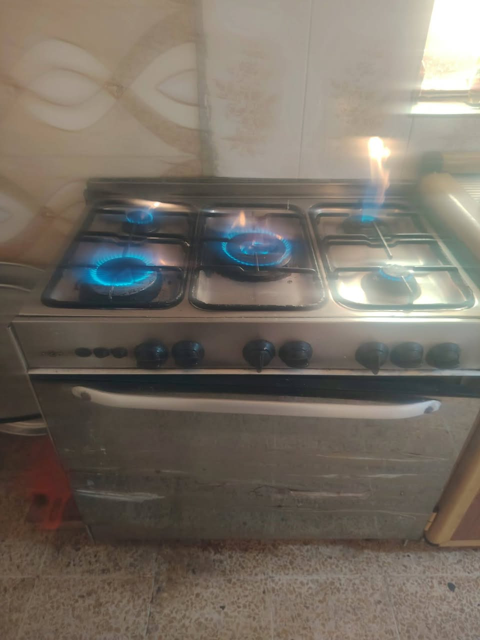 طباخ شغال كامل ب٥٠ حي الميثاق


**إذا كنت صاحب هذا الإعلان وتريد حذفه لأي سبب، رجاءا أرسل رسالة إلى الدعم الفني**