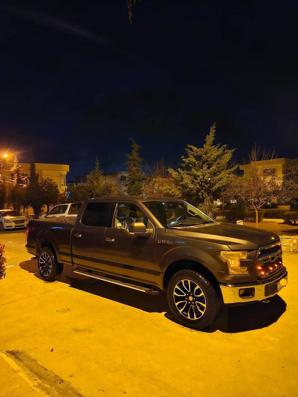 Ford-f150 

مۆدیل ٢٠١٥ 

مەکینە ٨ پستۆن5.0 مەرغوب دەبڵ ئەکسل 
 

XTR4×4

بێ بۆیاغ و سارد بەشەرت بە کلین داخڵ بوە هیچی نیە

گێڕومەکینە و کارەبای هەموو گیانی بەشەرت

 تازە پێشی داگیراوە  کامل  تازە پاتری گۆڕاوە
 چرکەو ١ گەلا ببرە
 
چوارتایە و ویلی حەجم ڕاپتۆری بۆ بەستراوە 

هەزەو سالانەی تازەیە رەقەم هەولێر باریکە بەشەرتی بەناو کردن و غرامە 
*********** 

*********** واتسئاپ 

١٧٩ گەلاو مەجالیکی کەم رانية, السليمانية
