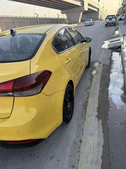 السلام عليكم 
سيراتو 2016 شكل ال17 
خليجي السياره خير من الله 
مكينه كير لا تنقيص ولا تبخير 
السياره بيها طخه بلبنيد بدون لا شاصي ولا لغد 
مواصفات فول مواصفات من عده الفتحه. 
بصمه 
بصمت ابواب 
شاشه +كامره  
تحكمات ستيرن 
حساسات
وضيعات قياده 
تتفئه كشتات وستيرن
كشنات جلد 
مري شفط 
جنطه ذكيه  
وبعد بيها هواي مواصفات 
السياره جاهزه من صدر امامي خلفي 
تخم تاير 
السياره بسمي رقم جديد 
سنويه ل28 
هزه جديده 
مصفره هيئه غرامات 
السعر112 وبيها مجال. 
مكان السياره بغداد 
***********
