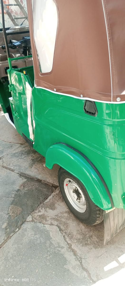 تكتك البيع مجفته شريكه 2021/11 البصره السعر سبع ونص مليون ***********
