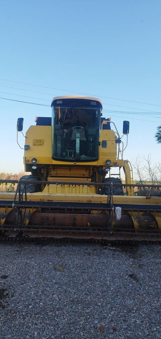 بسم الله الرحمن الرحيم يوجد حاصده نيهولند خمسه بلم هيدرو دبل درام بعدها وضع شركه العنوان كركوك 
اتصل ***********
