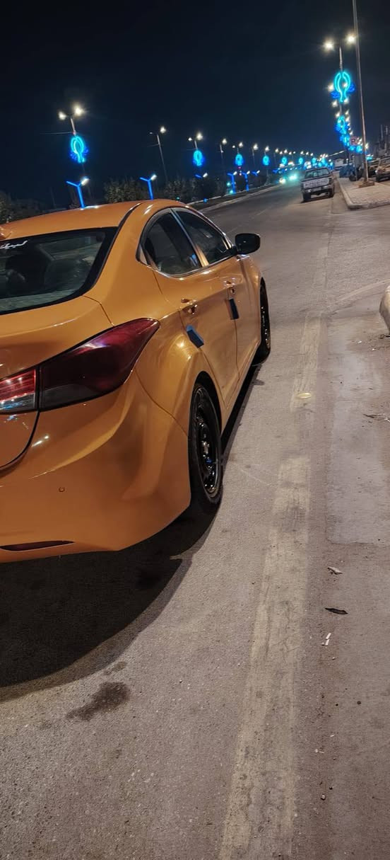 سلام عليكم لنتره لبيع مديل 13 سياره حله من صوره وارد مريكي حادثهه دعاميه محرك  1800 مكان سياره حي لعسكري سعر 105 وبيهه مجال حق جيه تصال بل رقم وتدلل ***********
