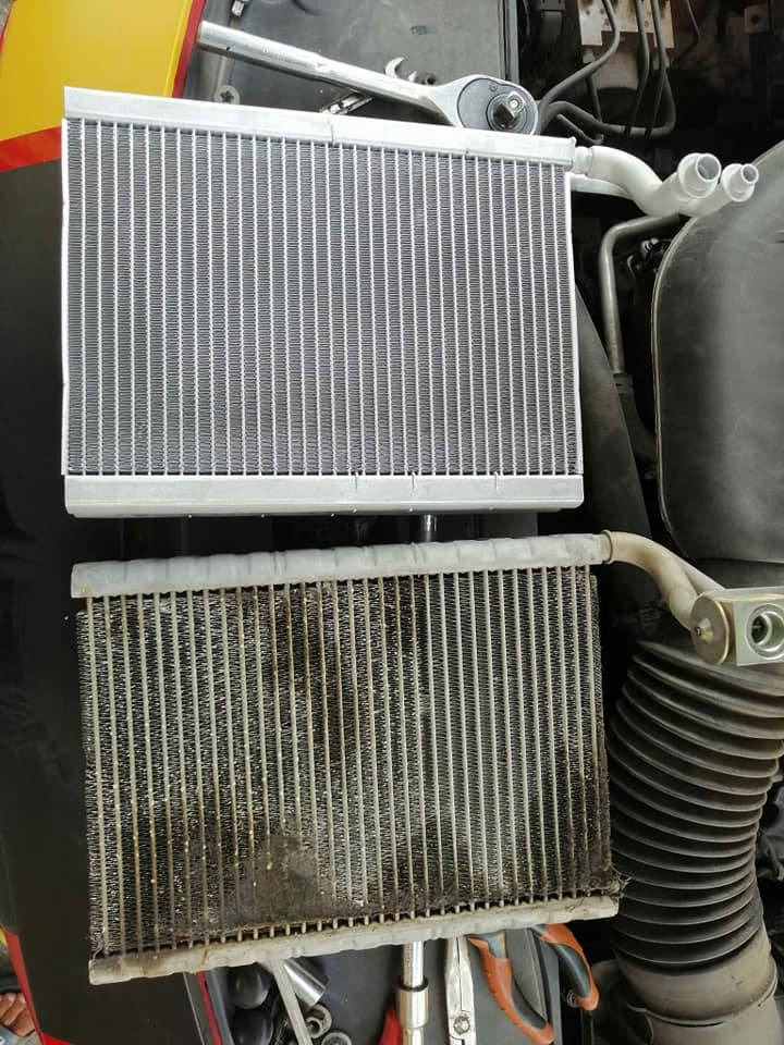 من الاعمال اليومية للورشه 💯 ✔️✔️
تم الفحص بالجهاز السونار الالكتروني 
وفتح دشبول #جارجر_2020  لتبديل #فريز_التبريد_
مع #شحن_غاز1234yf  نيفادا الايطالي الأصلي 
مع تنظيف المنظومة بالكامل 
مع ضمان سنتين بوصل مقدم من الورشة

#كروب_جارجر_العراق
#كروب_اوباما_جارجر_العراق

علما جميع المواد التي استبدلت اصلية من الوكالة 👍

               ************************

❓كما يتوفر لدينا #جميع #الادوات #والمواد #الخاصة #بمنظومة #التبريد #الاصلية #لكافة #السيارات

#خدمات #ابوياسر_لتبريد_السيارات
#بغداد / #شارع_النضال/ #القصر #الابيض/
مقابل #مدرسه_السعدون.

‏‎#متواجدون_كل_ايام_الاسبوع ✅

#العراق #fypシ #اكسبلور #تبريد #مشاهير_تيك_توك 
#تصليح #هيونداي #كيا #مارسدس #تويوتا 

                ==========================
 
                   الفحص وتحديد العطل مجانا

*********** حسين 
*********** ابوياسر
