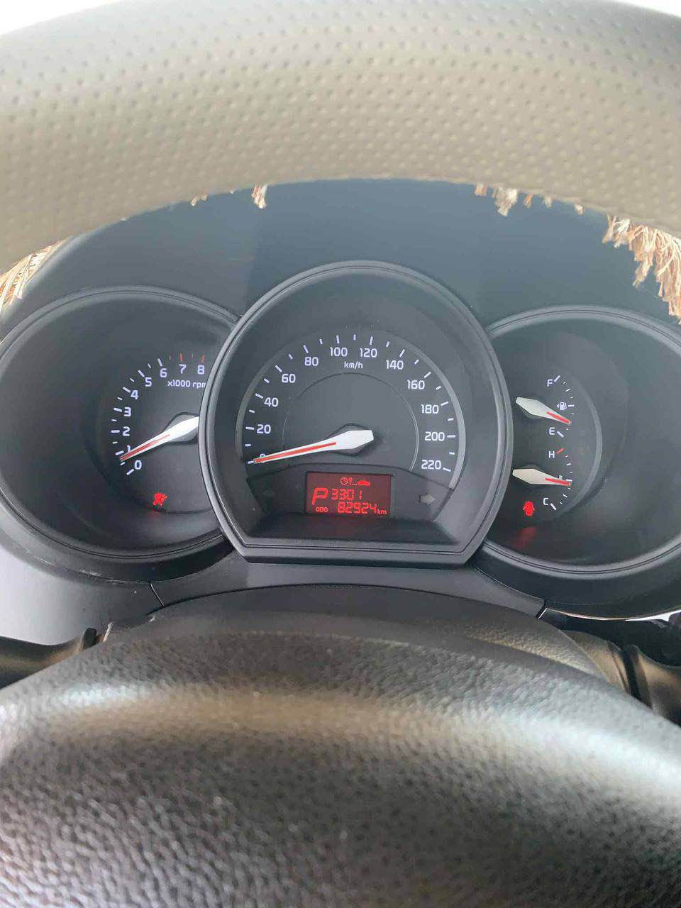 KIA rio
کیا ریۆ 
مۆدێل: 2015
فوول مواسفات 
سوکان ڤالیۆم
بەسمە 
٥ پارچە بۆیاخە بەس بەحام دەیفرۆشم
رەنگی: قاوەی
بێ مەسروفە 
زۆر نەرۆیشتووە 
بێ مەوشکیلەیە 
گێر و مەکینەی بە شەرتە 
پشت و پێشی کەبسە
سعر ٨١ وەرەقە کیچەێک مەحامەلە 
رەقەمەکەم : ***********
لە هەولێرم گەرەکی فەرمان بەران 
سەنەوی و هەزە نوێیە أربيل, العراق
