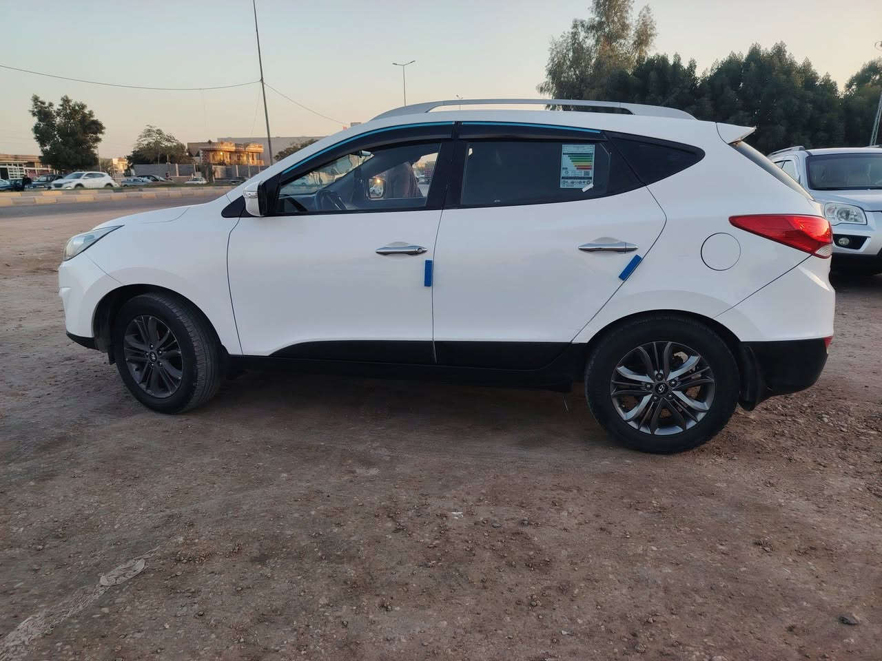 توسان ٢٠١٤ شكل٢٠١٥ السياره كلش جديده تحويل مباشر السياره بسمي بيها ٣قطع تبديل تبديل السعر١٣٥ او بيها مجال حك الجيه السياره كلش حلوه بالعافيه على الي ياخذها رقم بابل الجديد رقمي ***********
