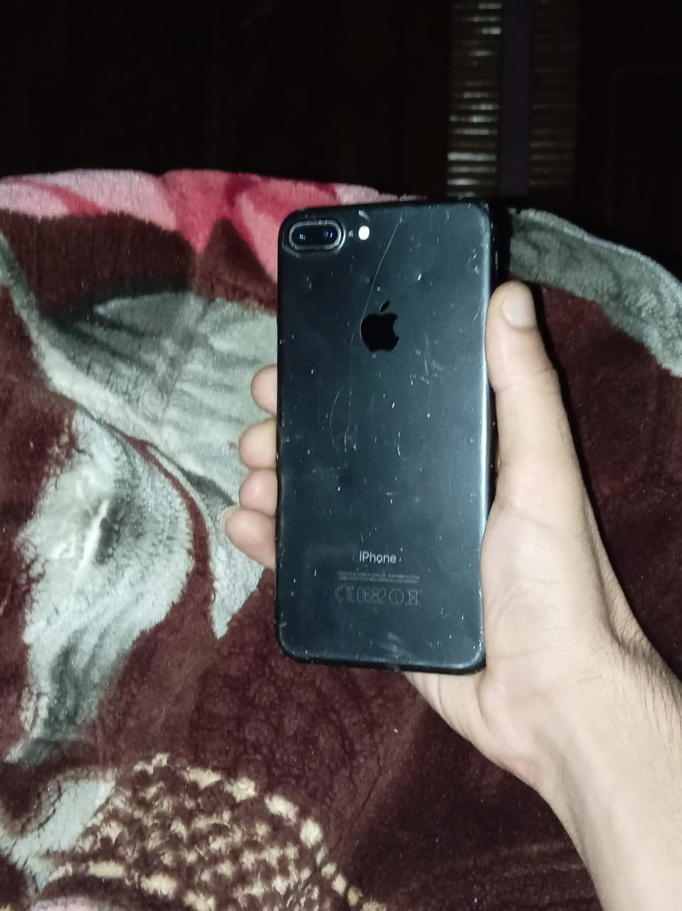 جهاز ايفون ٧ بلاص ذ١٢٨ وبطاريته ١٠٠ وكله شغال بصمه سيمكارت جهاز نضيف مال بيت فقط الضهر كدامكم 

وجهاز ثاني تكنو سبارك ١٠ بطاريته ٥٠٠ وذ١٧٩ كله شغال بس شاشته بيها خطوط بيض مامأثره ع لمس يلمس طبيعي يحتاجله بس شاشه الي يريدهم يتواصل وياي واتساب توصيل ماعندي  ***********
