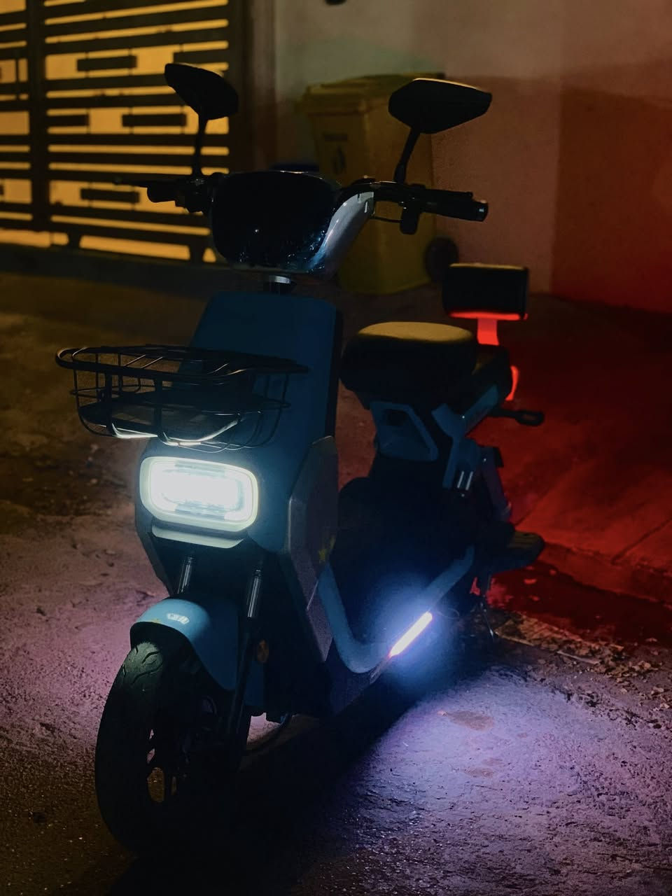 سلام عليكم دراجتين للبيع فول موصفات الي أيريد يعرف الموصفات يجي خاص او هل رقم ***********
