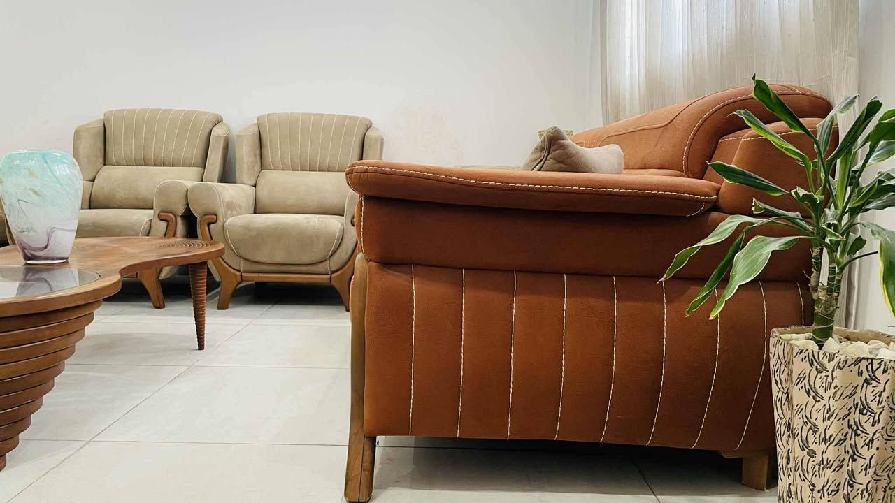 المكان بغداد  حي الخظراء..تخم تركي 8مقاعد...سعرها 900نهايتة 800..قفل


**إذا كنت صاحب هذا الإعلان وتريد حذفه لأي سبب، رجاءا أرسل رسالة إلى الدعم الفني**