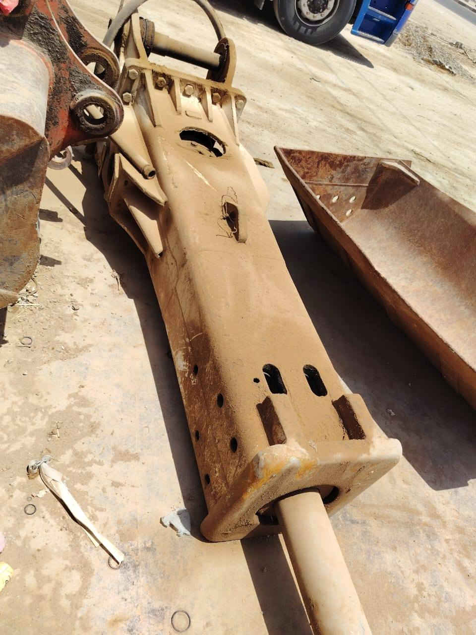 جكات همر البيع عدد 4اثنين بيم 90  والباقية بيم ٨٠ الاستفسار ***********
