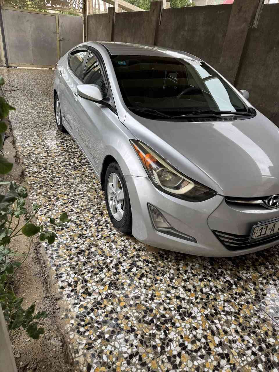 السلام عليكم للبيع الانتره 
وارد امريكي موديل ١٥
السيارة كلين بيهه بس الدور
الجاملغ الخلفي 
مكينه ١٨٠٠ دوش 
السيارة جاهزة كير ومكينه تبريد 
حداديه ماشيه ١٤٠ 
رقم بغداد دولي 
السعر ١١٥ مكاني كربلاء
***********
