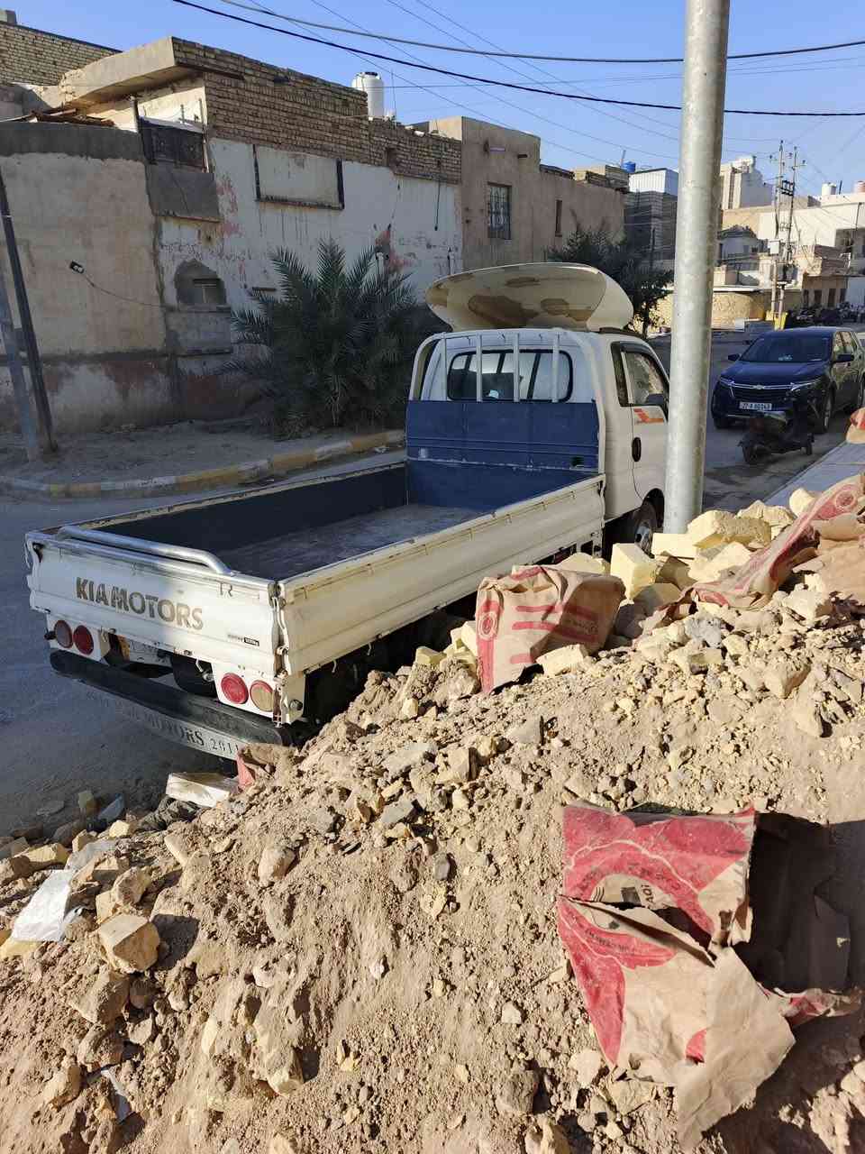 كادر مختص – درجة أولى 🔹
شغل متقن | دقّة عالية | إنجاز رائع
ننفّذ جميع الأعمال التالية باحترافية عالية:
1️⃣ تكشير الجدران
2️⃣ قلع الكاشي
3️⃣ أعمال الترميم
4️⃣ تنظيف البيوت من بقايا الجص والبورك
5️⃣ رفع الأنقاض
6️⃣ تفليش الأرضيات
7️⃣ رفع الشتايكر
8️⃣ تطبيك سيراميك
9️⃣ تزفيت السطوح
🔟 تنظيف البيوت من بقايا الأوساخ والمخلّفات
صب ارضيت لمنزل   و دفن سبيس وتراب  + لبخ لبتلو  ودهنه بمانع رطوبه
ويوجد لدينه ايضن شتايكر صطح وسداسي قالب سماوه فحص مختبر درجه اوله ومن الله توفيق  
✔️ شغل مضمون
✔️ التزام بالوقت
✔️ أسعار تنافسية
👷‍♂️ بإدارة: الأستاذ علي 
📞 للاستفسار: اتصال أو واتساب***********
