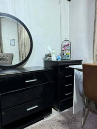 غرف نوم • أثاث