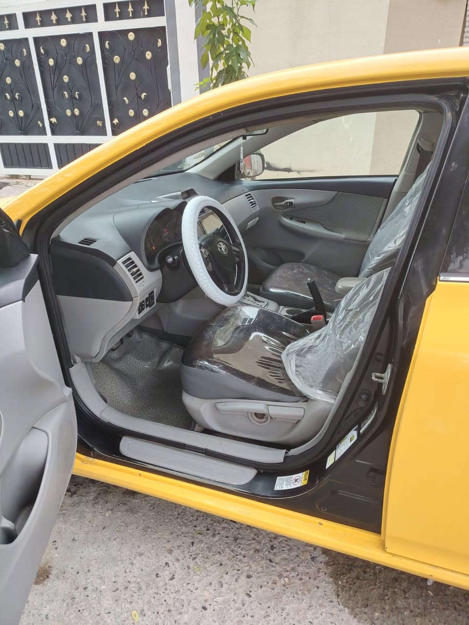 سلام عليكم للبيع كورلا ٢٠١٣سياره حلوه ماناقصه شي ربع ماتصرف عليهه ضرر بنيد مبدل وجامرلغ شويه بارد السعر 133وبيهه مجال مكان سياره ديالى بعقوبه ***********
