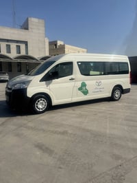 وبركاته  سيارة تويوتا باص للبيع موديل 2022 السيارة بعدة بداخل الضمان ا...