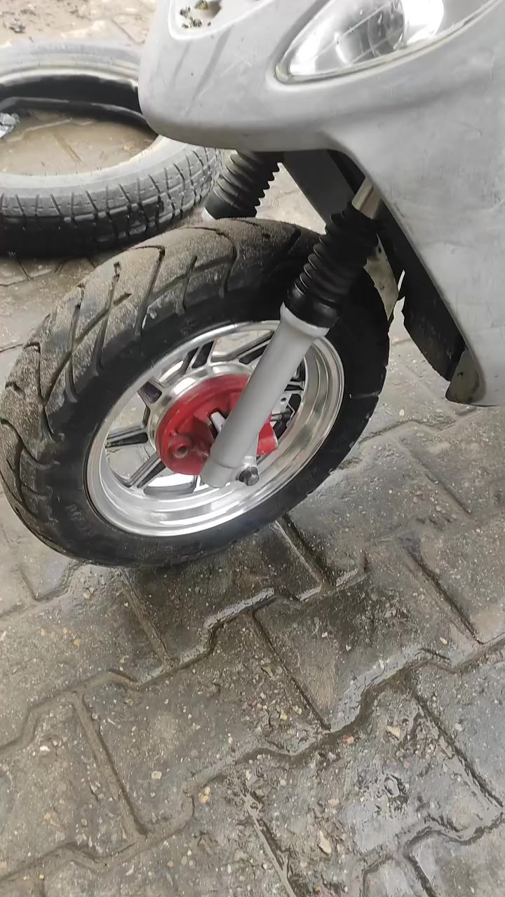 للبيع مفتوحه محرك 49 السعر 350
وبيهه مجال اي ستفسار ***********
