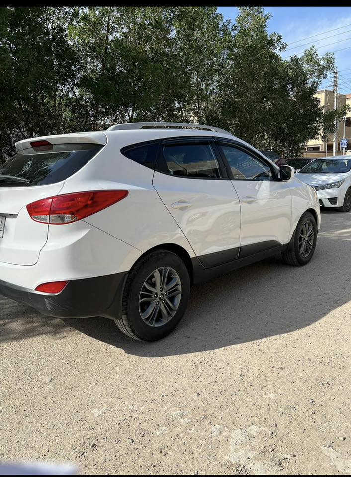 السلام عليكم توسان 2014 خليجي محرك 2000 ماشيه 168الف واكع بوري على القماره وسونرها موجود بالمنشور بيها منظومة غاز السياره خيرمن الله السعر 134 وبيها مجال للاستفسار ***********
