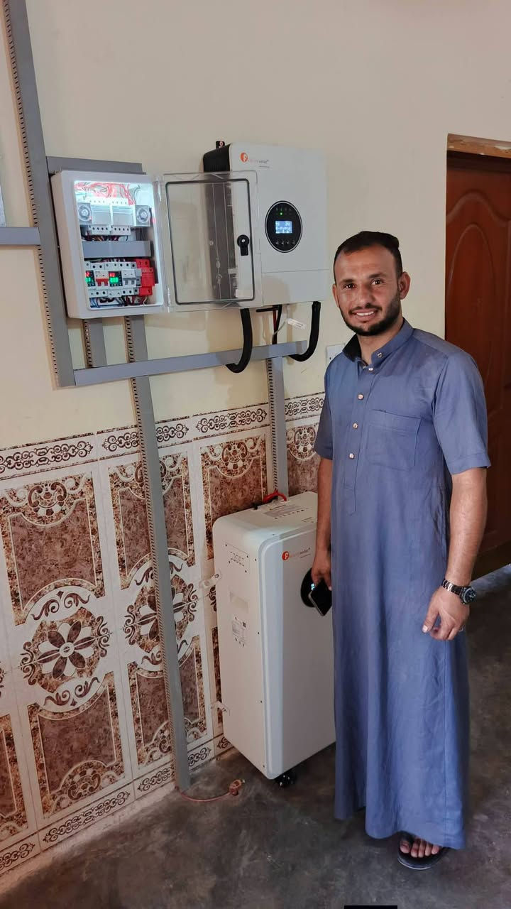تم الإنجاز بحمد الله ←(15/15 امبير ليلي نهاري)....🌟🥀🤍
عميلنا الجديد:  رابح ابراهيم رمضان الرملي / الشرقاط/ السكنية... (الف مبارك ان شاء الله)✨

مواصفات النظام:

البطارية: 15 كيلو (ماركة #Felicity).

العاكس (إنفيرتر): 6 كيلو (ماركة #Felicity).

الألواح: 7 ألواح بقدرة 620W (ماركة #Jinko).

ما يميز تركيباتنا:

تجهيز بورد سيطرة كامل متكامل يحتوي على: 

 نظام #تأريض #ومانع_صواعق لحماية أجهزتك.

نظام (ATS) لفصل التيار تلقائياً (بارد منفصل).

استخدام أفضل مواد الحماية (قواطع، فيوزات، جوزات، من ماركة #هوزاري الأصلية).

تأسيس وتوصيلات احترافية من ماركة #القصاب الأصلية حصرا.

للحجز والاستفسار:

📞 ***********

📞 ***********

📍 موقعنا: قضاء الشرقاط، الساحل الأيسر، سديرة وسطى، بالقرب من مسجد بلال الحبشي (رضي الله عنه). 
ملاحظه العمل يكون في جميع اقظيه ونواحي محافظه صلاح الدين
