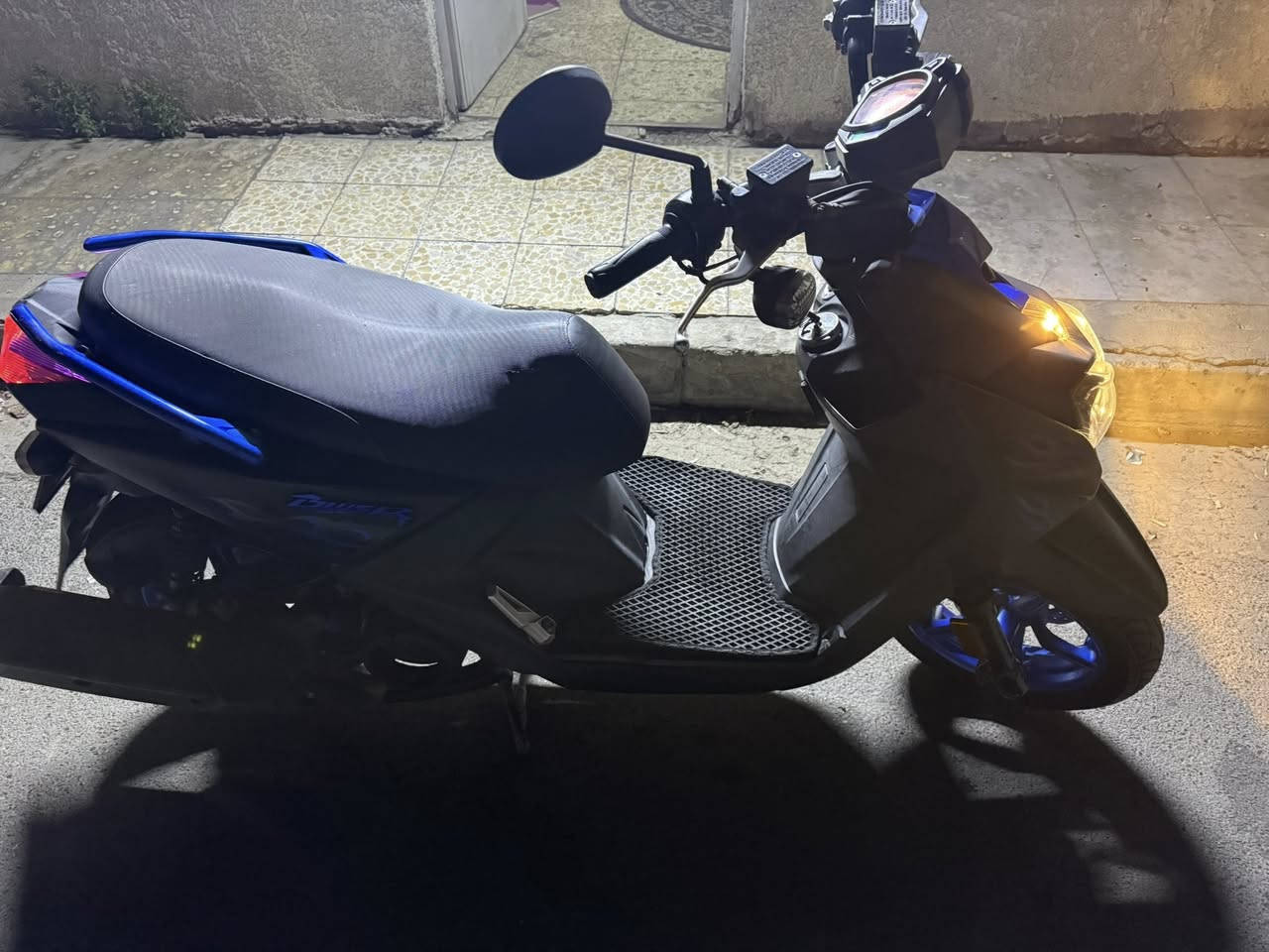 جبلي الحديث كفالة عااامة زلغ مابيهة مكاني بغداد قرب المنصور  ***********
