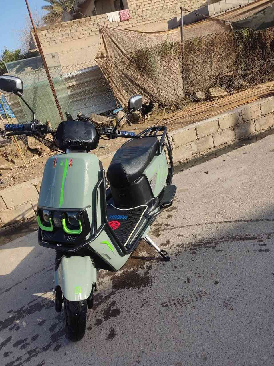 دراجة شحن للبيع لون زيتوني شرط مكاني موصل نضافة كدام العين سعر 600 وبيها مجال  ***********

