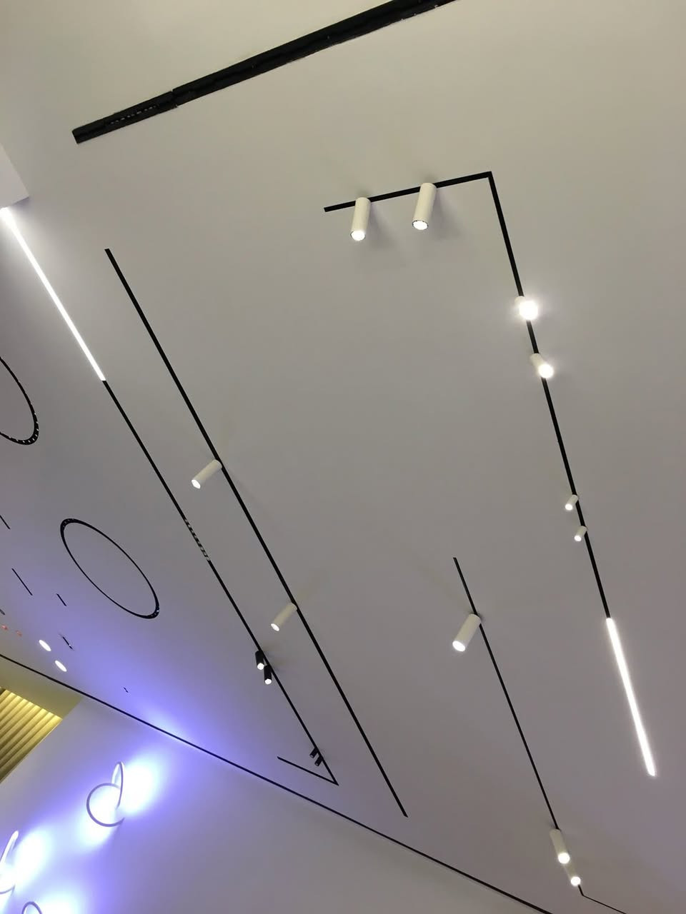 نموذج من تصاميم ديكورات جبس بورد الداخلي والبروفايل 

 *********** مهندس علي
