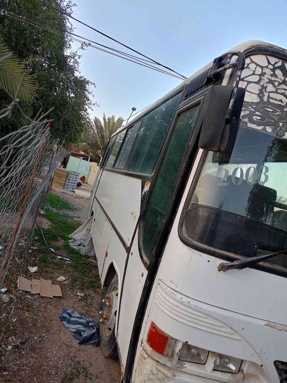 السلام عليكم
باص ازوزه للبيع رقم انبار مابيه اي ضربه أو صبغ 
محرك وكير نظيفه ***********
