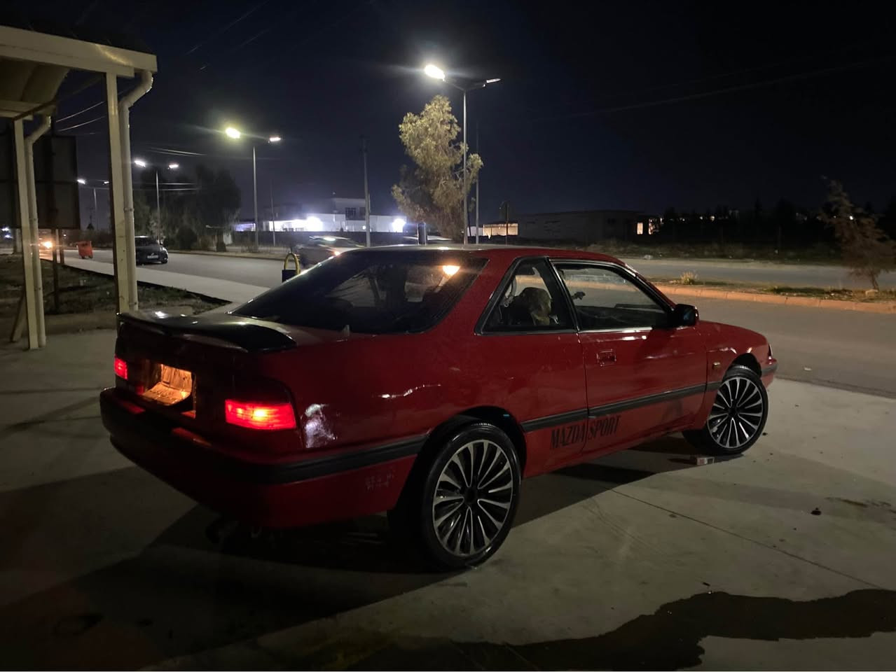 مازدا تاک دەرکە مۆدیل ٩٠سڵاید جام کارابە تەبرید گەرمی کارابایات هەموو یشدەکا گێرو مەکیشەش بەشەرتی ١٠ فیتەر وەکالەو پاکانەی مورری لەگەڵە نرخیش 22وەرقە گۆرینەوەش دەکم بە شتەک بەدرم بی ئەگەر مشتەری نی نامەئ مەنێرە *********** أربيل, العراق
