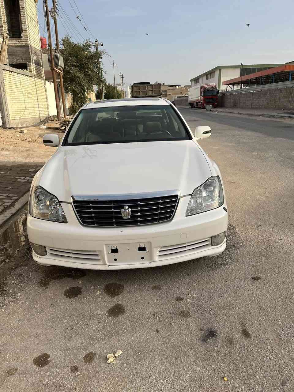 سلام عليكم
كراون 2004
كير مكينه جدد
عدله بدون كص
السعر 85وبيه مجال
الرقم***********
