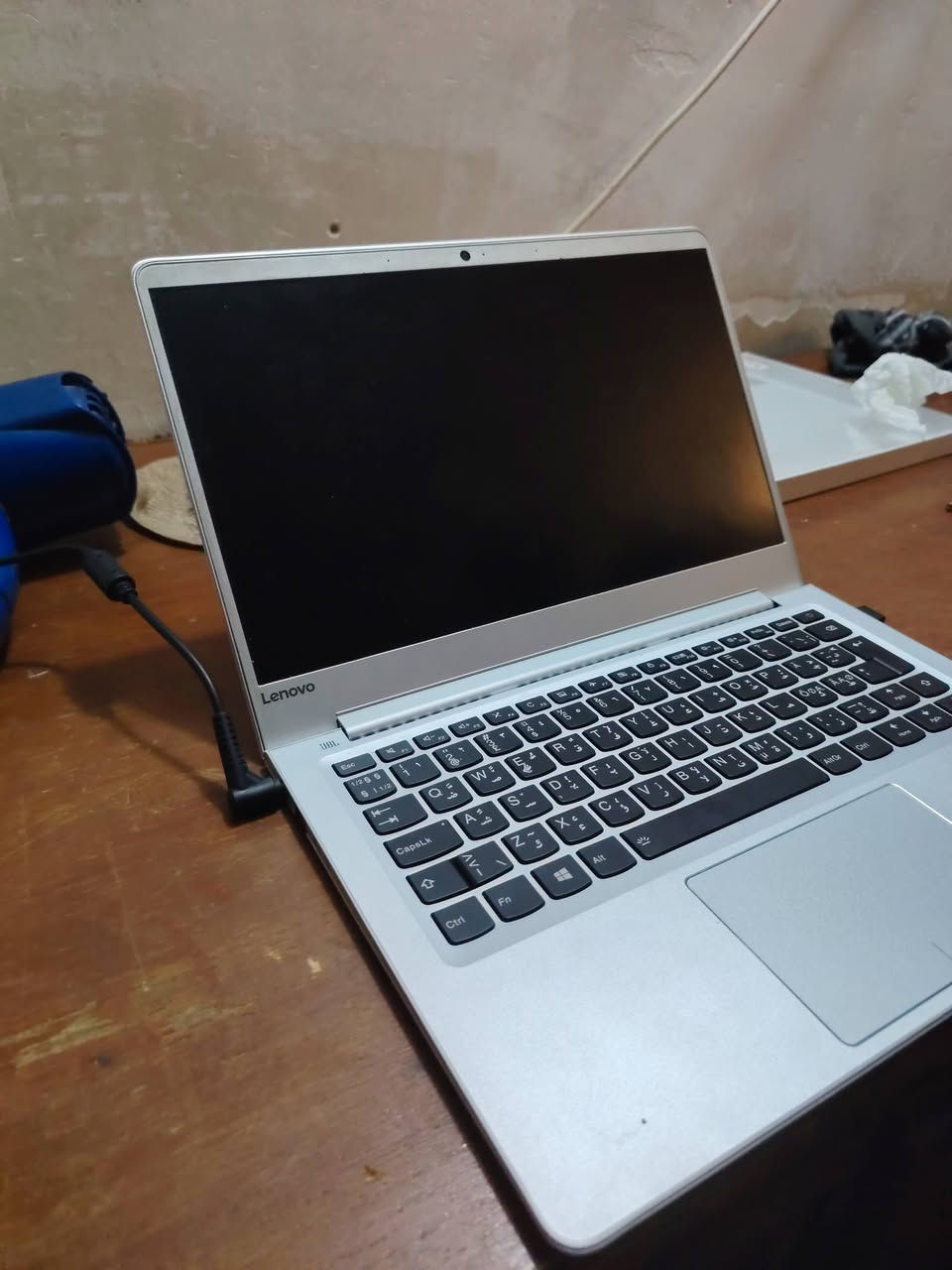 Lenovo idepad  710s
i5 7th
ram 8 
كارت انتل 4 كيكا داخلي 
hard 256 ssd 
بطارية 2 ساعات 
وزن 1.5 كيلو


**إذا كنت صاحب هذا الإعلان وتريد حذفه لأي سبب، رجاءا أرسل رسالة إلى الدعم الفني**