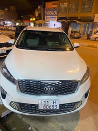 سورنتو ٢٠٢٠ خليجي رقم بغداد دولي بسمي بيها باب صبغ فقط والباقي مكفول ا...