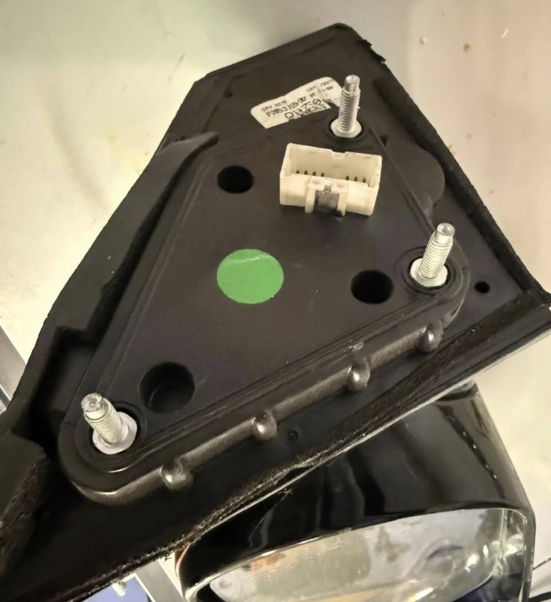 مرايا جانبية جهة السائق سنتافيا ٢٠١٧ فول كامرة رادار شفط 
نظافة فول للاستفسار ***********
