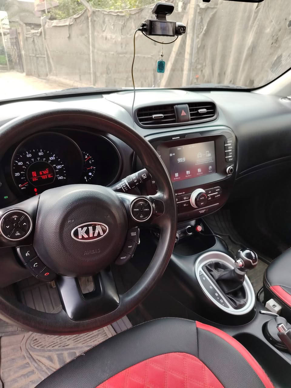 سلام عليكم صول 2019امريكي رقم بابل انكليزي بااسمي حادثها صبغ بنيد وباب السايق وبيها بارد ليبل واحد لا لغد ولا شاصي شرط الفحص محرك 2000 السعر 130وبيها مجال للاستفسار ***********
