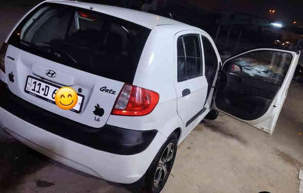 سلام عليكم للبيع هونداي جيتز 2011 خليجه لون ابيض ماشيه 110 مكينه1600  بيه صبغ بالدواسه واسفل باب  السعر70  للاستفسار اتصال ممتواجد فيس ***********
