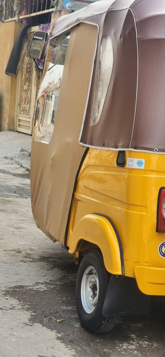 سلام عليكم البيع تكتك 22شهر 7 رقم وسنويه و بالسنويه نكليزي بيه بارد بصفه وبالغد شبر دوس معمره بكاني مدينه بالخدمي مال سوك الوحيلات واتساب *********** اتصال *********** اتصل وتدلل
