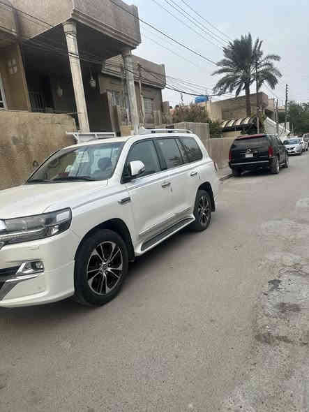 لاندكروز 2021  GXR فطيم  كراند تورنك
‏6V سلندر 4000
مكفول فقط الي موضح بصوره رقم اربيل 
ماشيه 45 الف كيلو
فول مواصفات. 
4 بصمه
سلايت
باب خلفي كهرباء
فور ويل4X4
زراك لايت 
اشارة جانبيه
8 ايرباك 
حساس امامي خلفي بلادي
شاشات خلفيه 
داخل بيج
كراسي الاماميه كهرباء 
دشبول لكزز ليزري
السعر 530 بيه مجال 
مكان السياره. بغداد الدوره شارع ابو طياره
رقم الهاتف ***********
