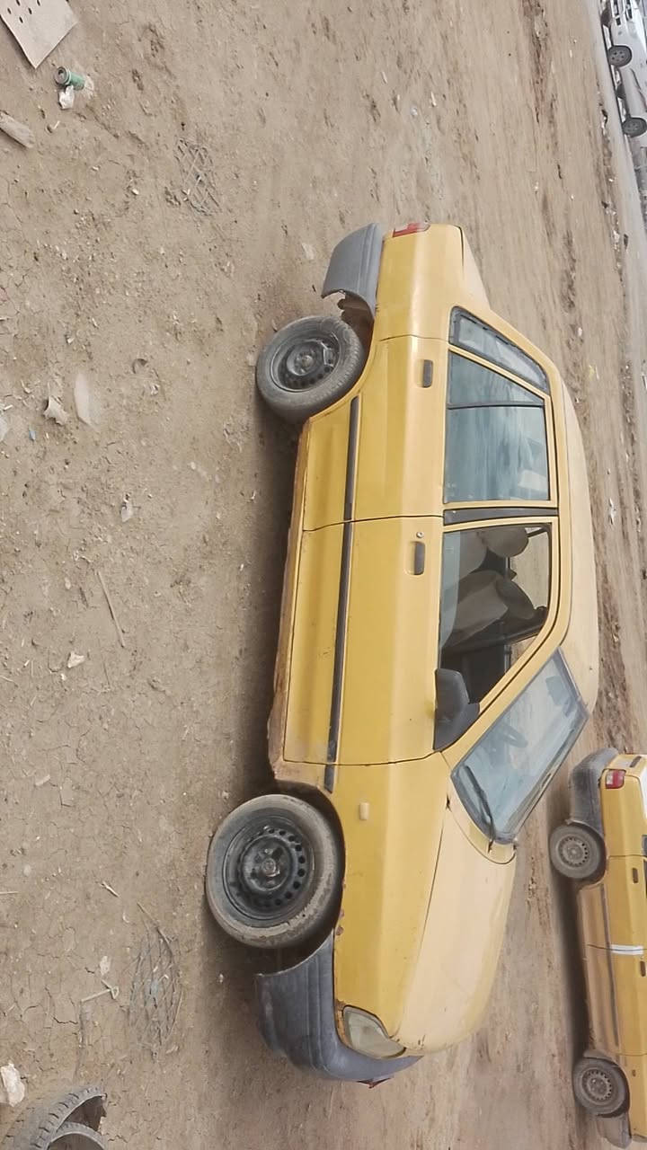 السلام عليكم سايبه للبيع موديل 12
مكينه بيها بخار كشرتها حلوه مابيها اخياس 
رقم نجف احمر ابيع كوم حديد اتعهدلك سرقه او عشائر سياره نضيفه جاهزه خير من الله 
***********
