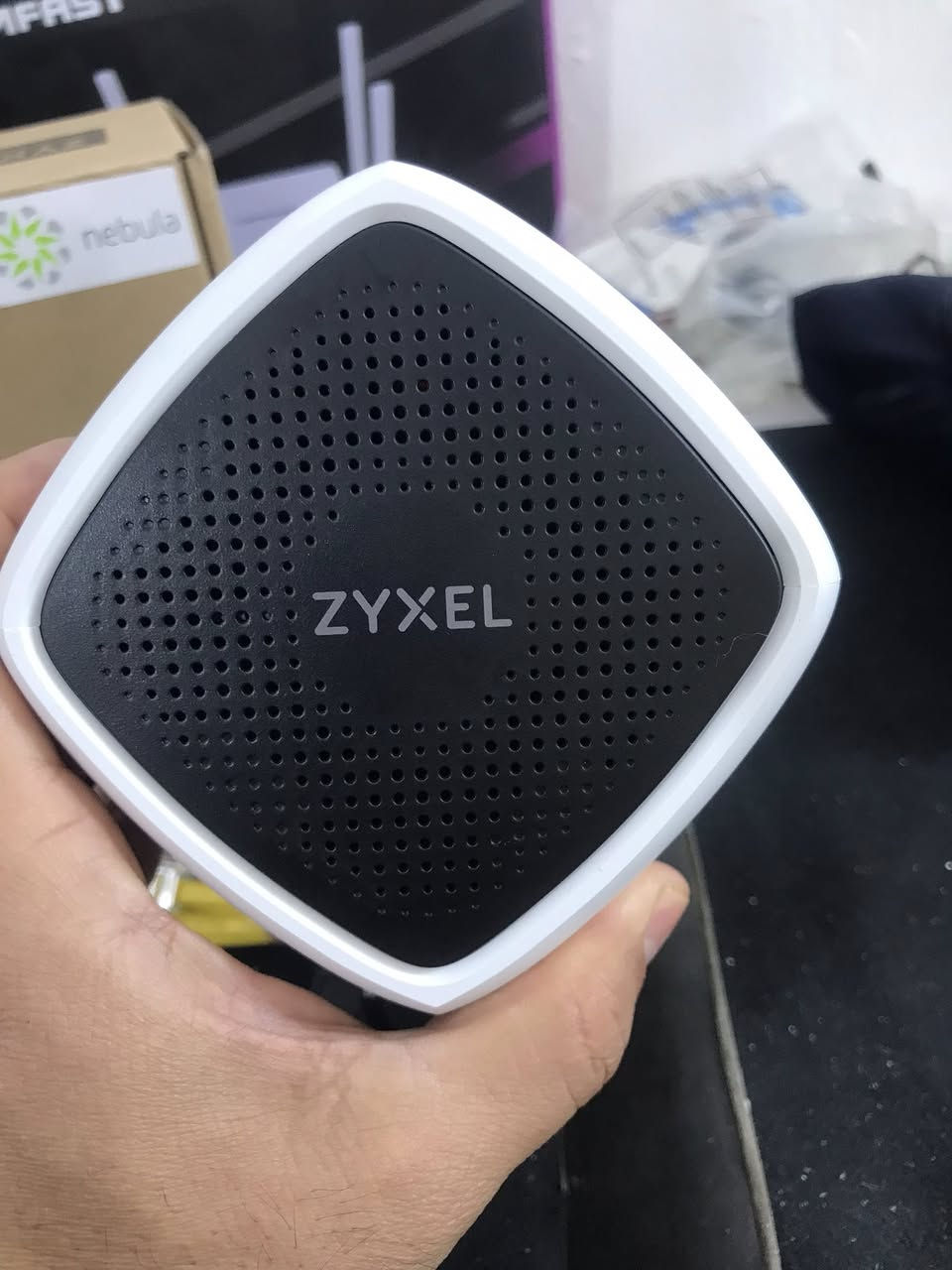 السلام عليكم راوتر بهل شكل جديد الحجز خاص


**إذا كنت صاحب هذا الإعلان وتريد حذفه لأي سبب، رجاءا أرسل رسالة إلى الدعم الفني**