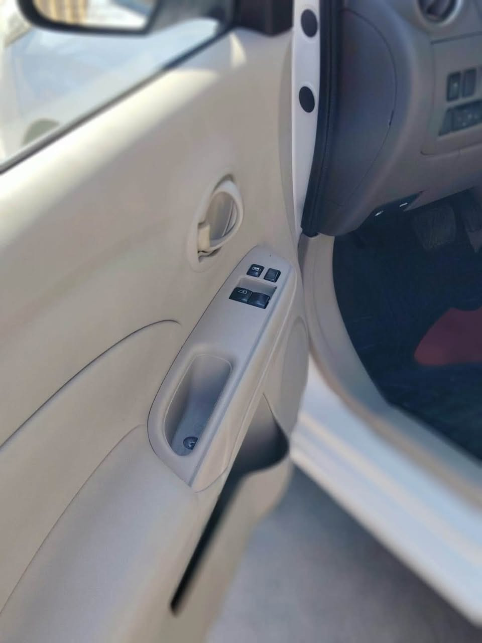 السلام عليكم ورحمة الله وبركاته
نيسان سني هندي للبيع
موديل ٢٠٢٠
سنويه باسمي
كير محرك تبريد مكفولات
تخم تاير وباتري جديد
سيارة مكفوله كفاله عامه من الصبغ والفتح والتبديل والبارد
مكاني السيدية
عارضها ب 107 بيها مجال بسيط
***********
