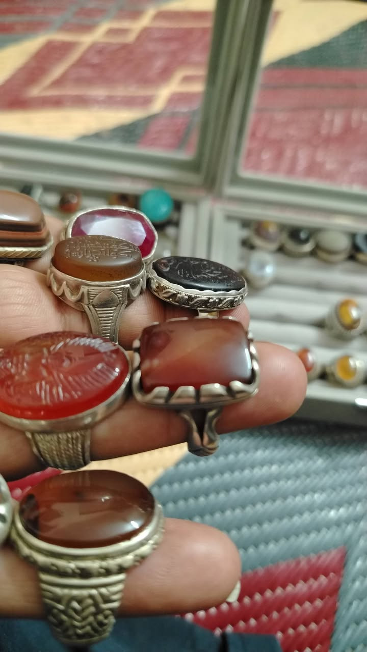 خواتم للبيع كل واحد وسعره  حدد الخاتم وتعرف سعره خواتم خشنه ابيع خواتم  مو كسر أخوتي الاعزاء


**إذا كنت صاحب هذا الإعلان وتريد حذفه لأي سبب، رجاءا أرسل رسالة إلى الدعم الفني**