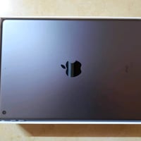 ايباد ٨ السعه ١٢٨ بطاريه 9٧  مستخدم لمده ٣الى٤ أشهر ايباد نضيف بوضع ال...