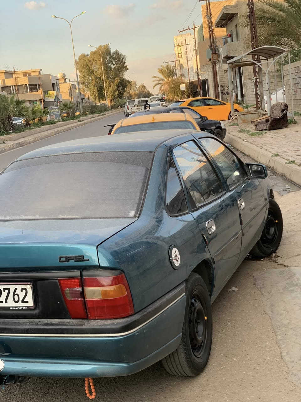 اوبل فكتره للبيع موديل  1993 كير مكينه شرط كير عادي  مكينه 18 رقم اربيل صبغ بلاد سنويه لحد 2030بطاقه بانزين ويا شرط تحويل رقم موبايل ***********
