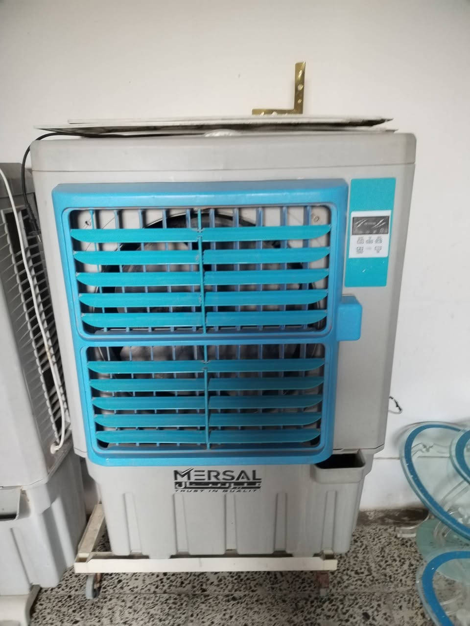 سلام عليكم كونفيرات نضاف للبيع ***********
