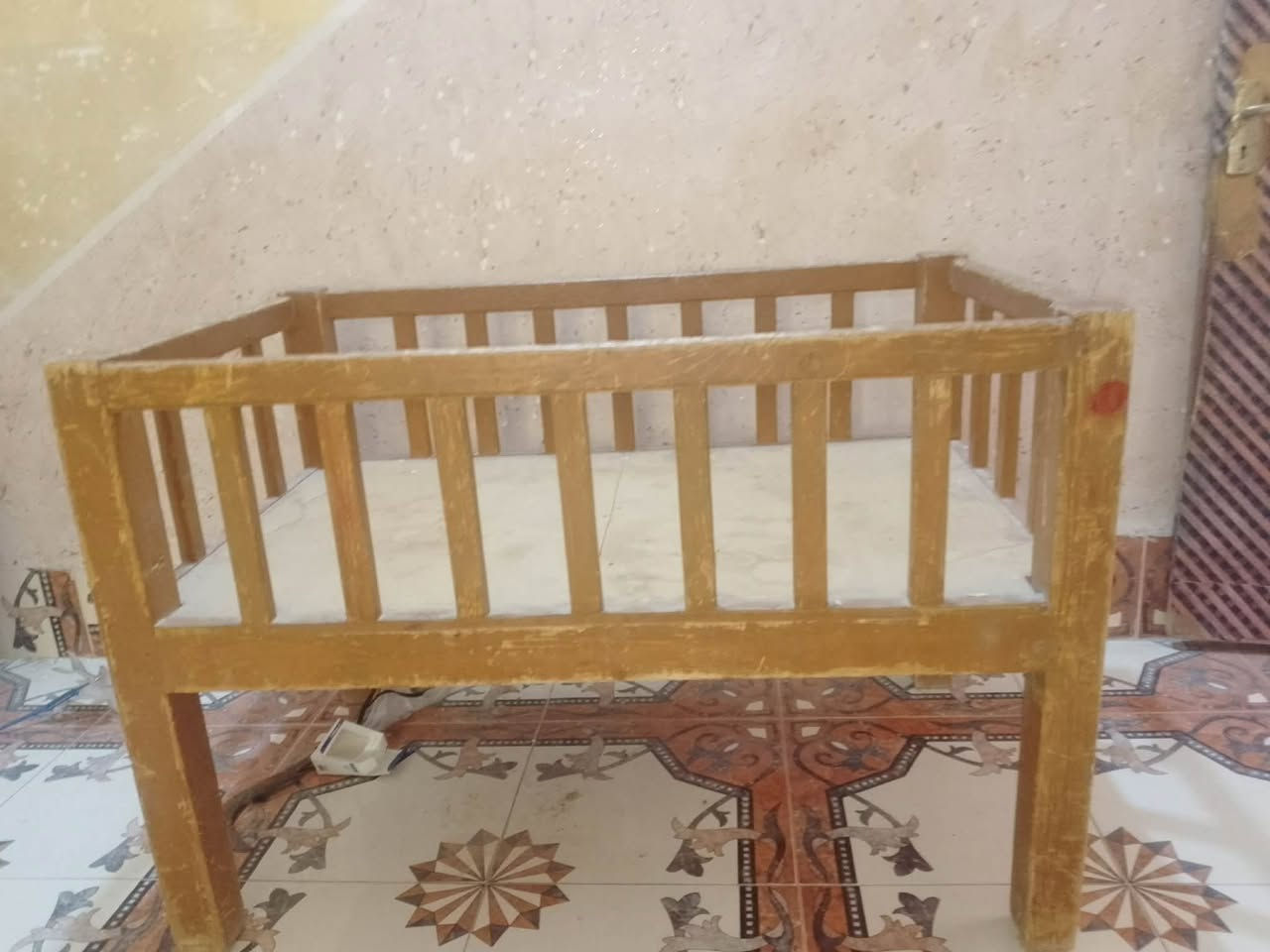 سلام عليكم سرير أطفال تزكام للبيع العنوان بابل سده الهنديه منطقة العلكايه رقم الهاتف ***********
