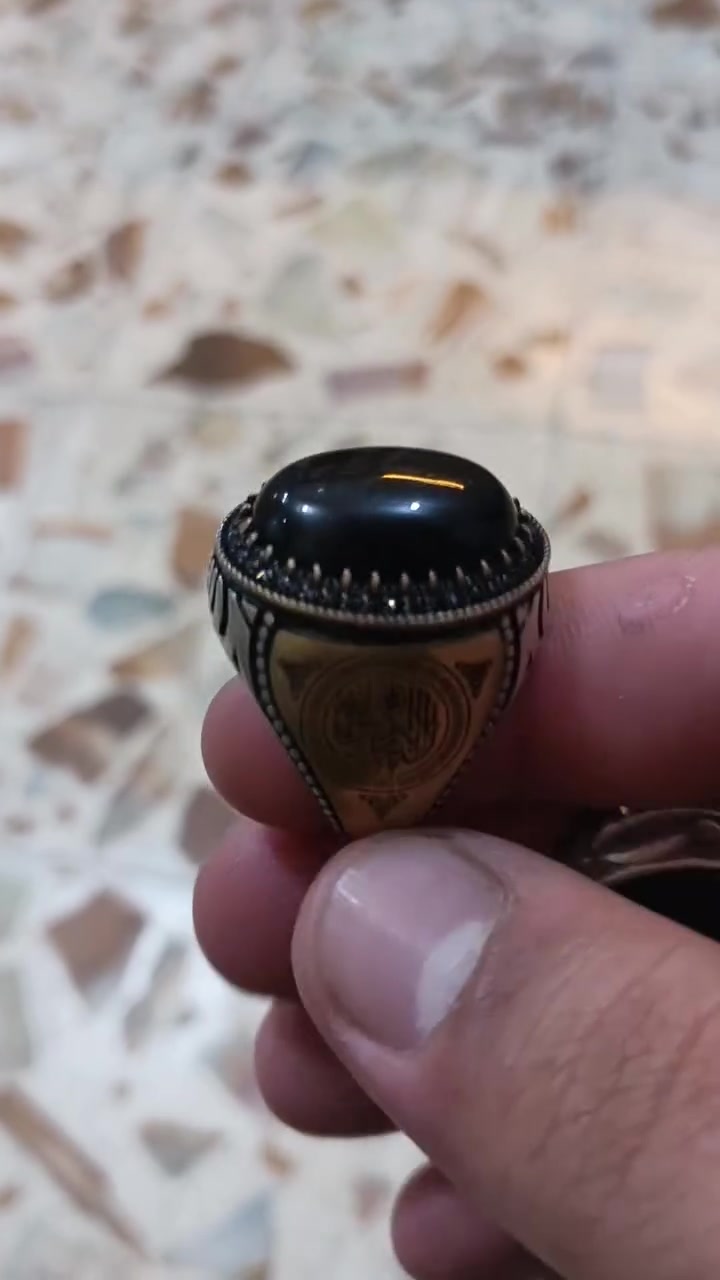 سلام عليكم محابس وزن ثقيل للبيع اكتب التريده واكتبلك سعره


**إذا كنت صاحب هذا الإعلان وتريد حذفه لأي سبب، رجاءا أرسل رسالة إلى الدعم الفني**