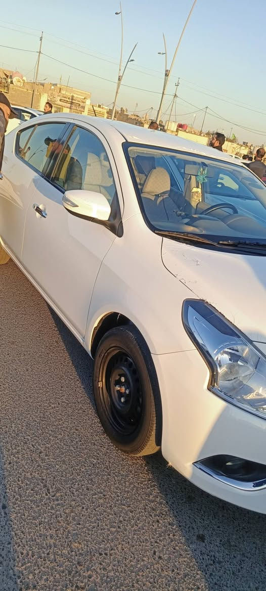 نيسان سني موديل 2025
بيه بارد بل باب فقط 
مكاني بصره كرمه علي 
سعر 120 بيه مجال 
***********
