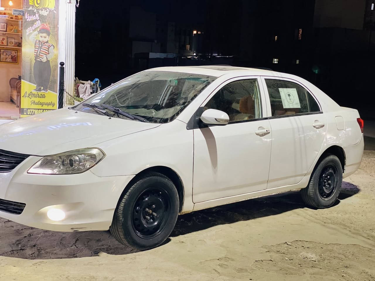 السلام عليكم
 BYD 2013للبيع 
كير عادي محرك 1500
السياره كفاله عامة ماعده اهلالات معمره  
حداديه 
شاشه
السياره جاهزه كلش
سنويه لل2029
السياره سعره 54 وبيه مجال 
مكاني ميسان العماره 
***********
